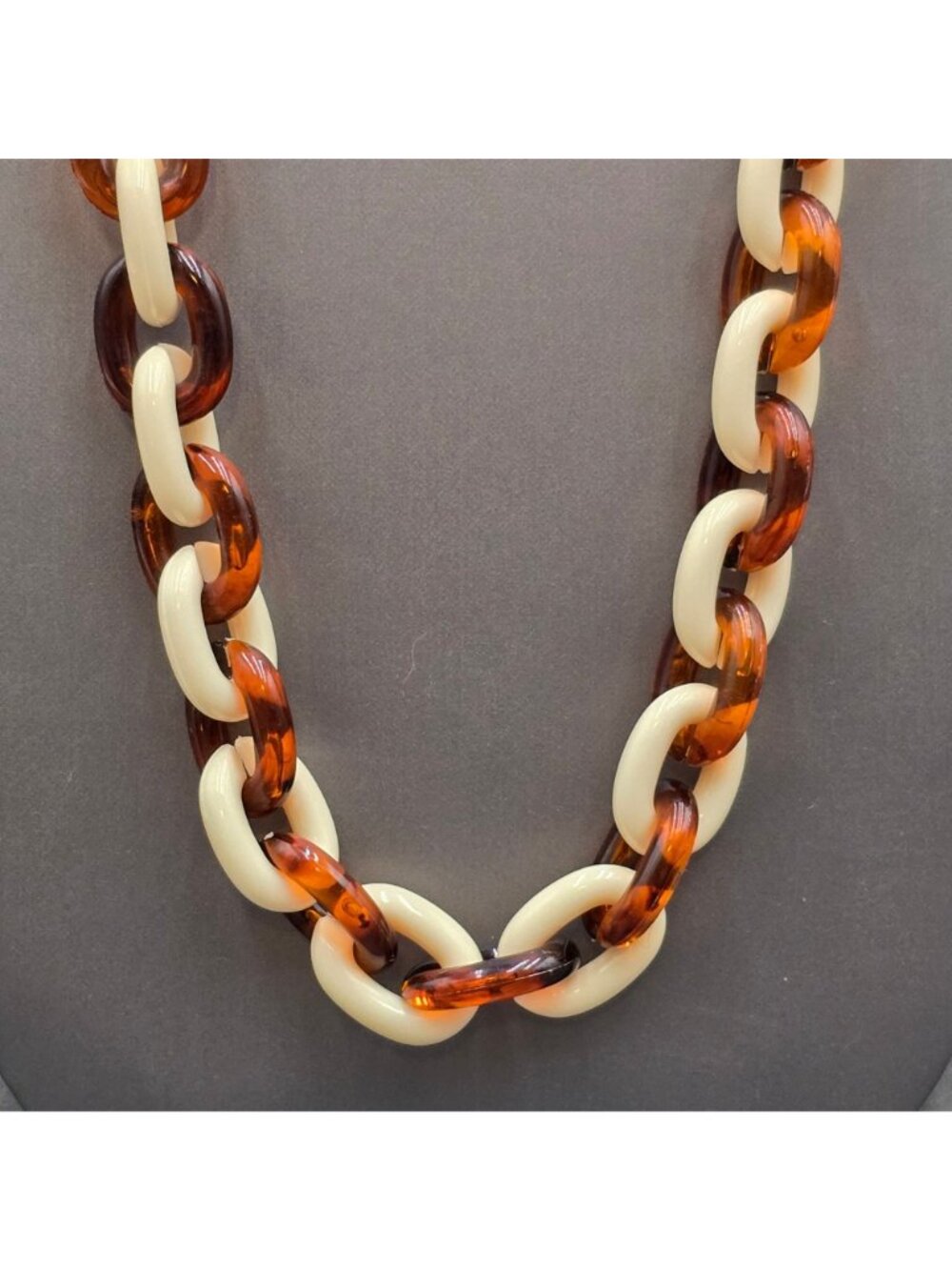 Vintage Lucite Chain Link Statement Necklace 28" Cream Tortoiseshell - Picture 2 of 11